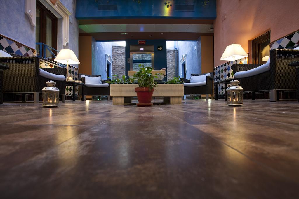 Suites Gran Via 44 Гранада Экстерьер фото